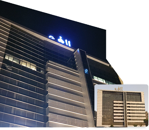 تماس با ما | تهران زارا تماس با ما در سایت تهران زارا، شما می تونید از طریق فرم بالا و نوشتن درخواست تون و یا از طریق تماس/چت در سایت/و واتساپ با ما در ارتباط باشید. اطلاعات تماس تهران زارا دلیل اینکه دفتر مرکزی ما در شیراز واقع شده، این هست که تهران زارا یکی از زیر مجموعه های کمپانی مظنه mazzaneh هست ، که این کمپانی علاوه بر داشتن "متفاوت ترین نرم افزار خرید و فروش کشور" با نام مظنه ،دارای زیر مجموعه های دیگری نیز در حوزه های مختلف میباشد،و همین امر سبب شده که مظنه و زیر مجموعه ها در یک دفتر مرکزی در شیراز قرار داشته باشن... اما فعالیت لجستیک تهران زارا و ارسال محصول به مشتری در تهران هست و از تهران تمامی سفارش ها به مشتری تحویل داده میشه. آدرس دفتر مرکزی: تهران - شیراز 07136242744 شماره تلفن:09339937594-02182802550 ساعات کاری: 9 صبح تا ساعت 23 فرم تماس با ما پس از ارسال فرم، پیام کاربر به تیم پشتیبانی تهران زارا ارسال می‌شود و در کوتاه‌ترین زمان ممکن پاسخ داده می‌شود. این فرم به‌گونه‌ای طراحی شده است که استفاده از آن برای تمامی کاربران، حتی افراد کم‌تجربه در فضای مجازی، ساده و قابل فهم باشه